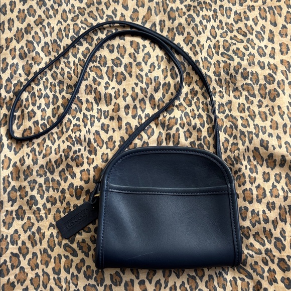 Coach Vintage Abbie Crossbody 9017 in Navy Blue leather casual boho chic Y2K 90s - Picture 1 of 12